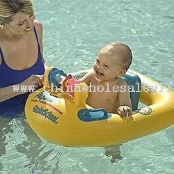 Barco de bebê com cheque de sol
