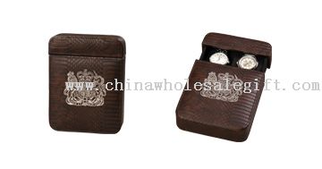 The box with men watch holders