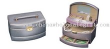 The jewelry case with drawers images