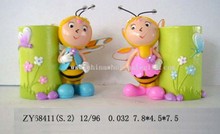 Vase W/crayon polyresin Bee images