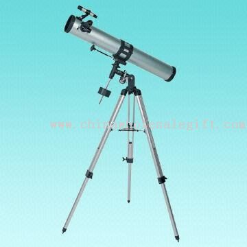 Refracting телескоп