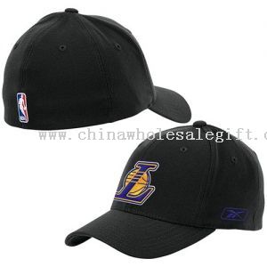 Los Angeles Lakers topi hitam