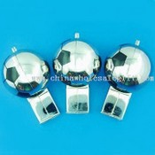 Metalowy gwizdek w kształcie piłki nożnej images