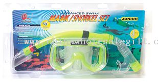 Yetişkin dalış takımları (maske ve şnorkel)