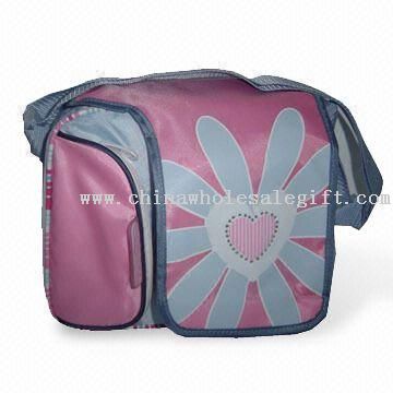 Easy-to-carry Cooler Bag