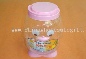 PENGUIN-SHAPE BOTTLE