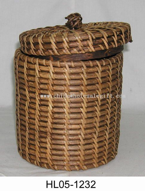 Round rattan tissue box