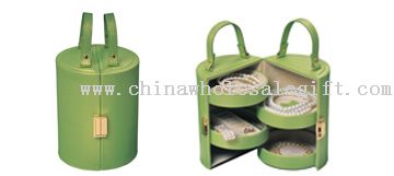 The case with fours drawers for jewelry