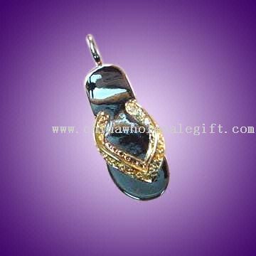 Shoe-shaped Pendant in Rhodium