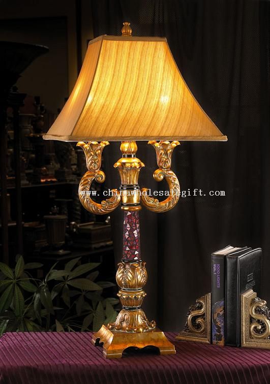 Resinic Lamp