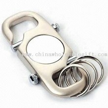Karabiner-förmigen Metall Schlüsselbund mit mehreren Ringen images
