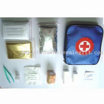 Erste-Hilfe-Kit mit verschiedenen Inner