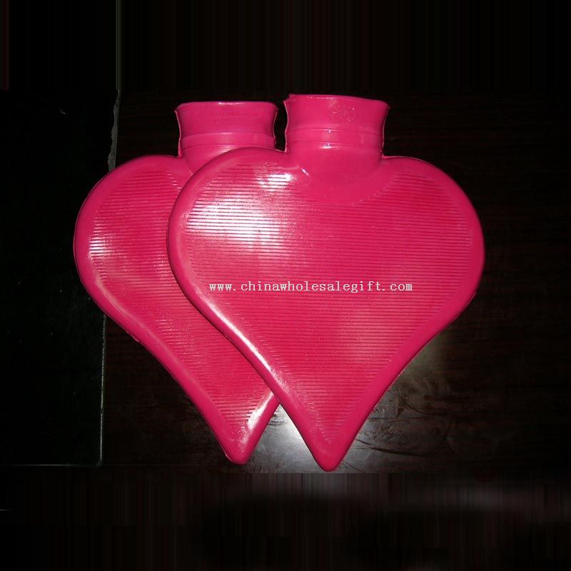 Серце форму гарячої води пляшка