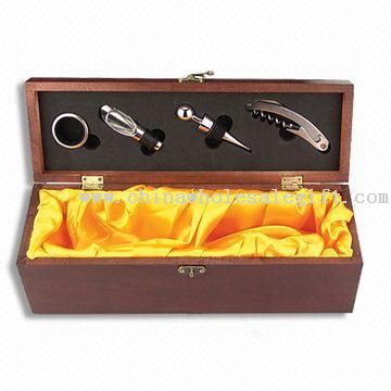 4 Pieces Wooden Wine Box with Accessories