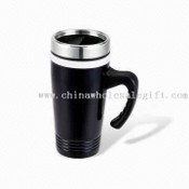 Keramische Tasse mit Henkel images