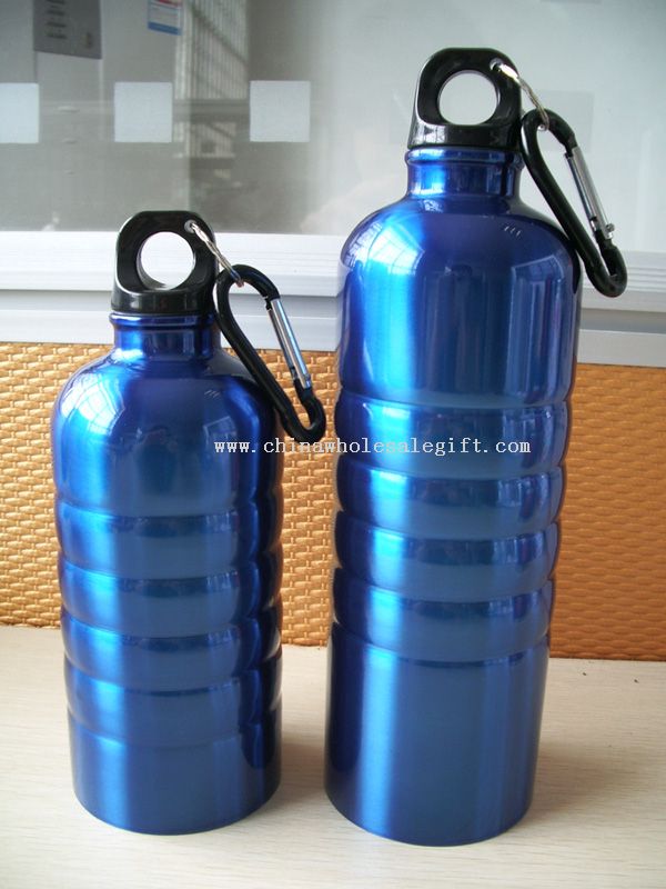 Sport acqua bottiglia con moschettone