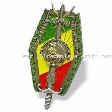 Lambang Lapel Pin dengan perisai desain