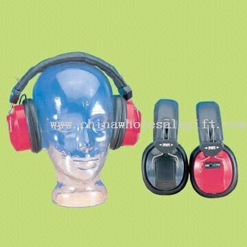 AM / FM de radio con auriculares de volumen rotativo y ajuste los controles