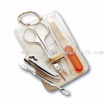 5-in-1 Manicure Set con custodia di cristallo trasparente