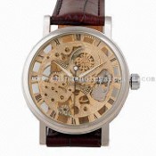 Montre automatique, avec mouvement mécanique et bracelet en cuir images