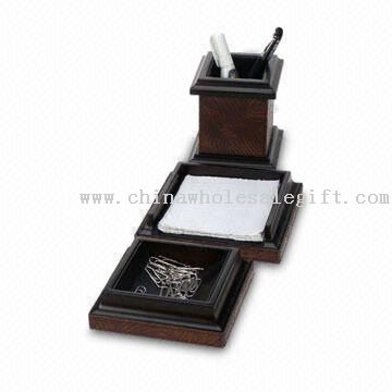 Briefpapier-Set mit einem Stifthalter