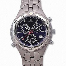 Titanuhr mit Eco-Drive-Funktion und Sapphire Crystal images