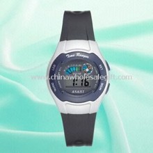 Womens 3,5 stellige LCD Uhr mit Kunststoffband, Datumsanzeige images