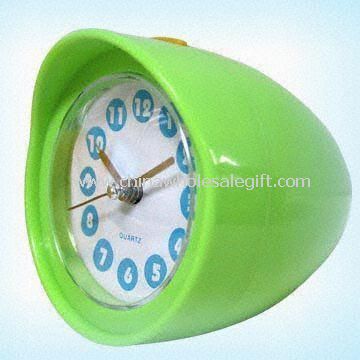 Brightly-Colored Quartz Table Clock with Great Craftsmanship