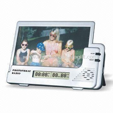 Plastic LCD Clock with AM and FM Radio