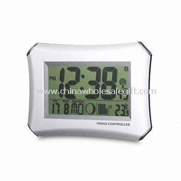 Radio-controlled LCD Wall Clock with Multiple Language Options