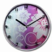 Alu-Wanduhr mit UV-Siebdruck auf Glaslinse hell images