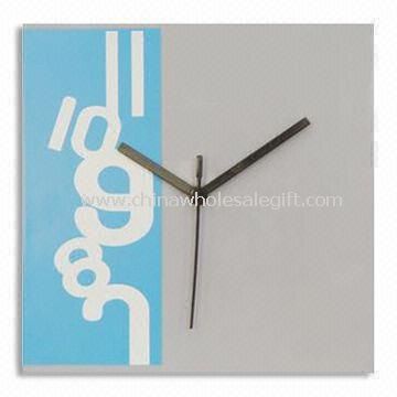 Horloge murale en plastique en forme carrée