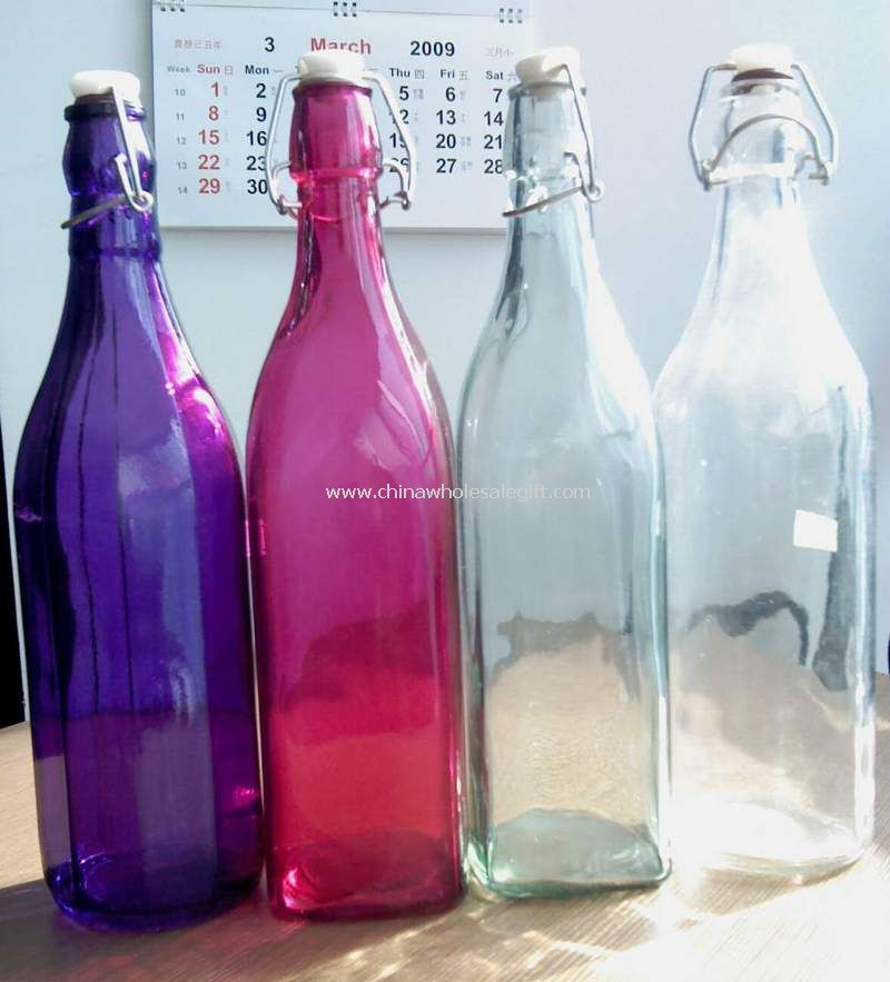 Multi color glass bottle with zinc ring and plastic top