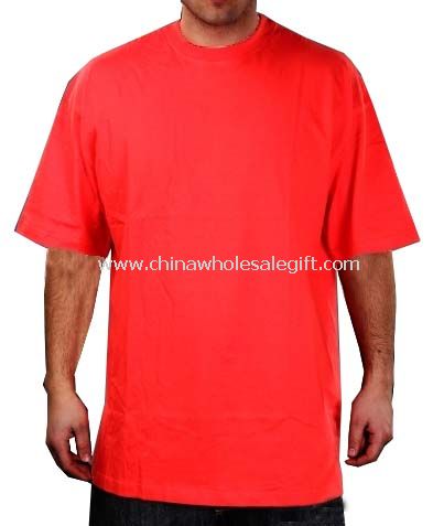 Vanlig rød farge t-skjorte