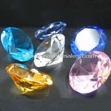 Diamante de cristal conveniente para la decoración disponible en varios colores