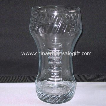 Пивной стакан с узором косой черты сверху и объемом 359 мл