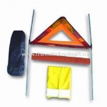 Kits accident de voiture avec triangle et gilet de sécurité images