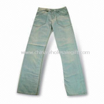 Jeans egnet for mænd er fremstillet af 100% bomuld