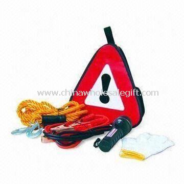 Conjunto de ferramentas de emergência inclui a corda de reboque, kits de ferramentas, cabo de carro, marcas de cuidado e lanterna de emergência