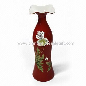 Vase laget av porselen materiale