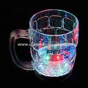 LED blinkende plastik øl Cup med tænd/sluk-knap i bunden