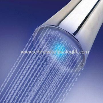 Su sıcaklık sensörü ile kızdırma LED duş başlığı