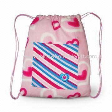 Plaj havlusu çantası kalp tasarımı ile