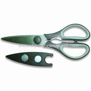 Kitchen Scissors with Soft Grip Handle and Magnetic Safety Cap
