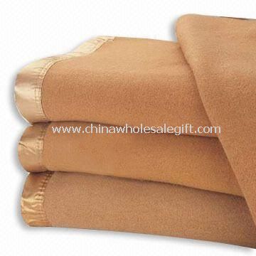 Одеяла изготовлены из ткани флис