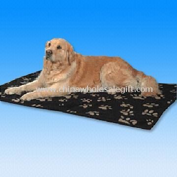 Dog Fleece Blanket with Paw Printing