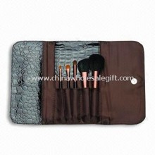 Ensemble brosse portable avec attelle aluminium et manche en bois images