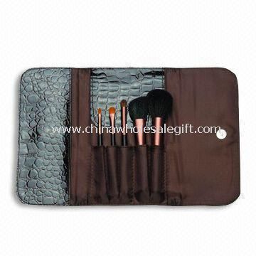 Portable Brush Set with Aluminum Ferule and Wooden Handle
