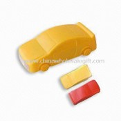 Kunststoff-Spielzeug mit zweiteiliger LED-Lampe und Schlüsselanhänger, erhältlich in gelb und rot images