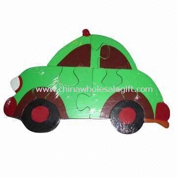 Puzzle infantil em forma de carro, feita de madeira sólida, mede 24 x 17 x 2 cm